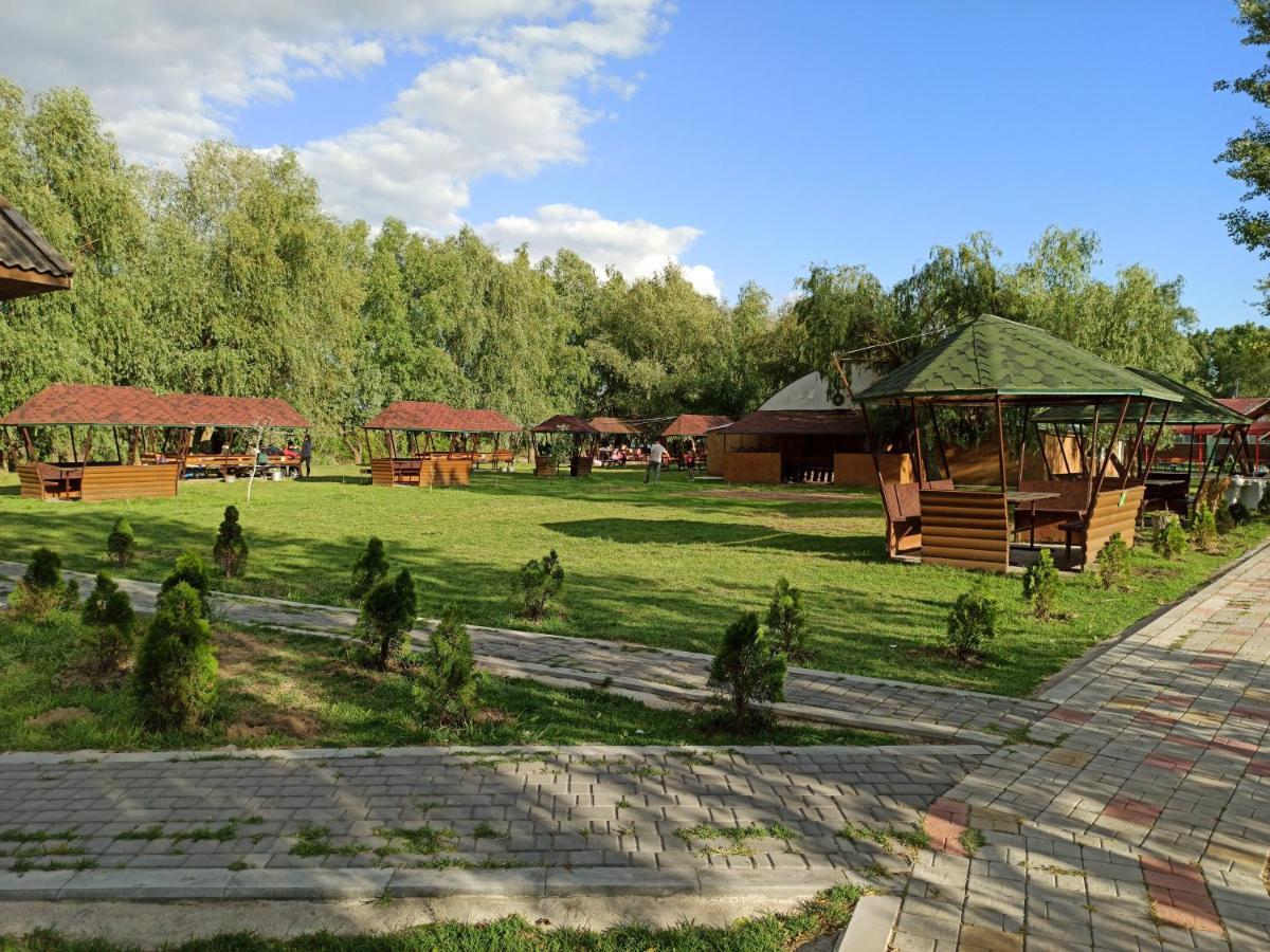 Holiday Park Dunay Kyslytsya Bagian luar foto