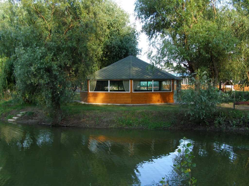 Holiday Park Dunay Kyslytsya Bagian luar foto