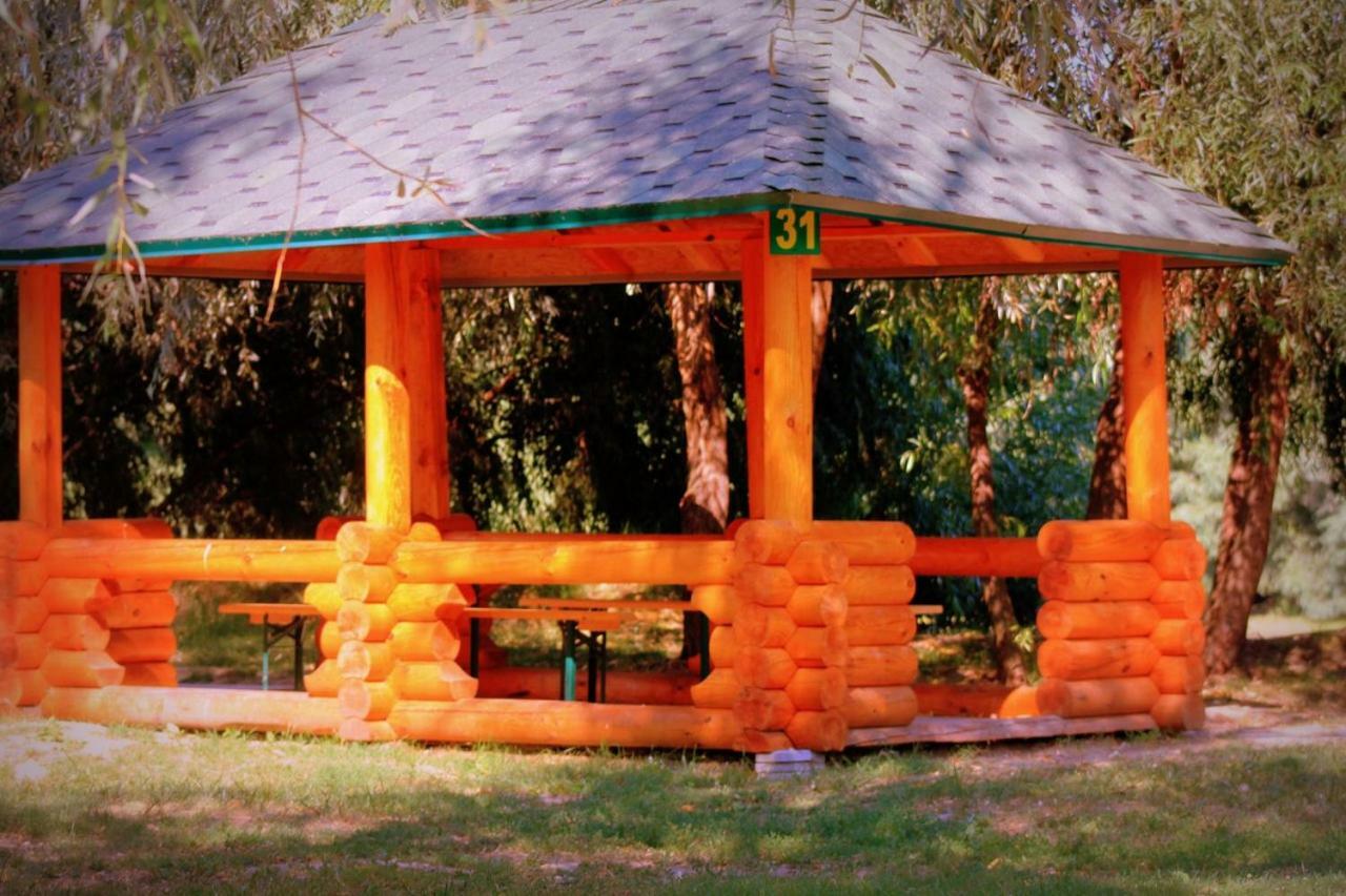 Holiday Park Dunay Kyslytsya Bagian luar foto