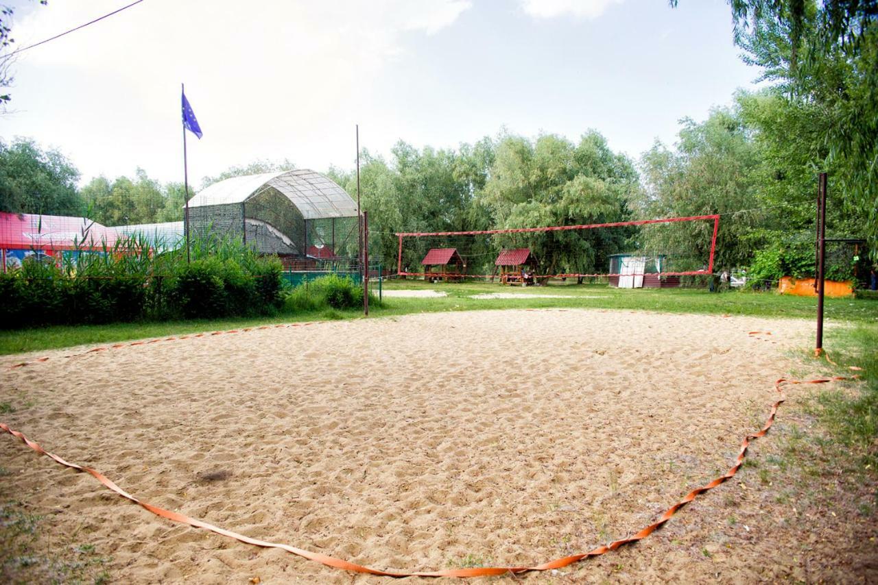Holiday Park Dunay Kyslytsya Bagian luar foto