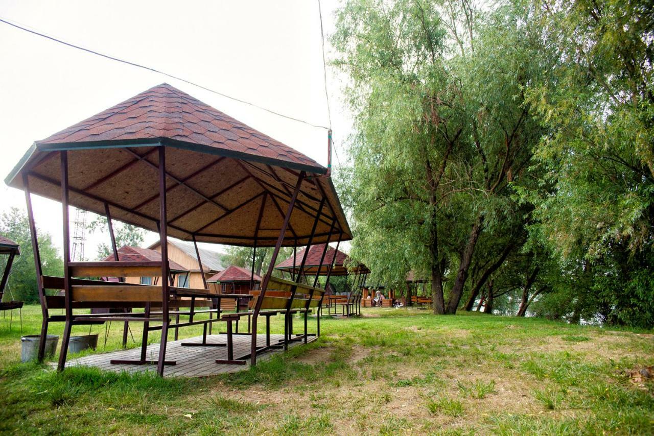 Holiday Park Dunay Kyslytsya Bagian luar foto
